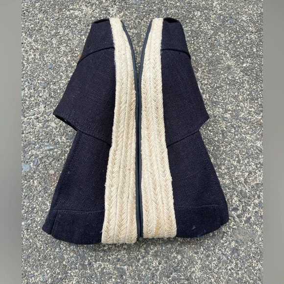 BOBS Skechers Women's Black Espadrilles Wedges Memory Foam Arch Pillow Sz 8.5 - Picture 7 of 9